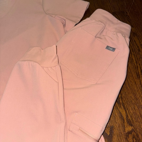 Fig Scrub Set - Picture 2 of 9